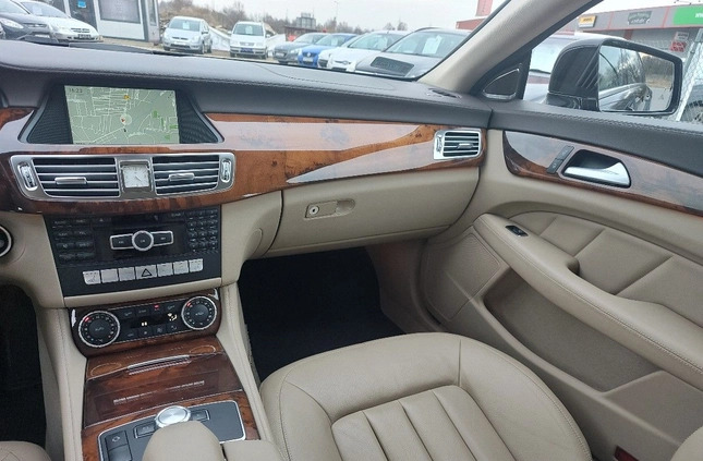 Mercedes-Benz CLS cena 92900 przebieg: 286259, rok produkcji 2014 z Częstochowa małe 529